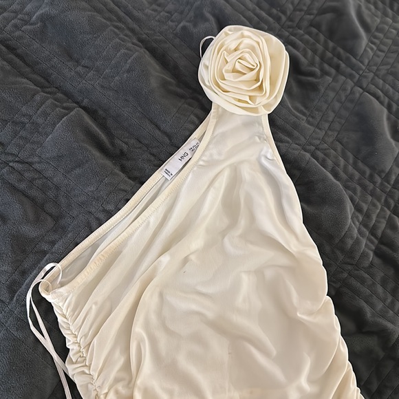 Mango asymmetric ruched top with floral element in white - Picture 3 of 3